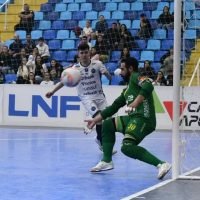 A equipe de Futsal do Praia Clube obteve excelente resultado ao faze 3 a 2 no Tubarão na casa do adversário - Foto: Divulgação/Tubarão Futsal