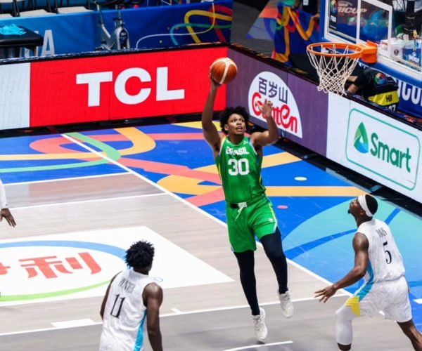 O Brasil conquista grande vitória sobre Bahamas no AmericCup 2025 - Foto: Divulgação/FIBA