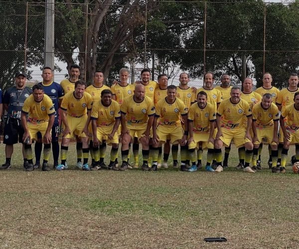 A equipe da Mogiana não tomou conhecimento do Havaí, goleou e agora segue para a próxima fase do Sênior - Foto: Mogiana/Divulgação