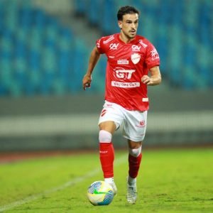 O atacante uruguaio Facundo Labandeira, chega para reforçar o setor ofensivo do América/MG - Foto: Fábio Lima/O Popular