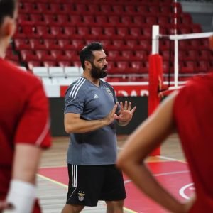 Rui Moreira - Técnico da equipe de Vôlei Feminino do Praia Clube - Foto: Benfica/divulgação