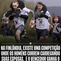 Corrida de Carregar Esposas: Tradição Finlandesa que Une Força, Diversão e Criatividade