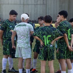 O Técnico Alemãozinho orienta seus comandados do Uirapuru Iate Clube - Foto: @raposo.fotografia
