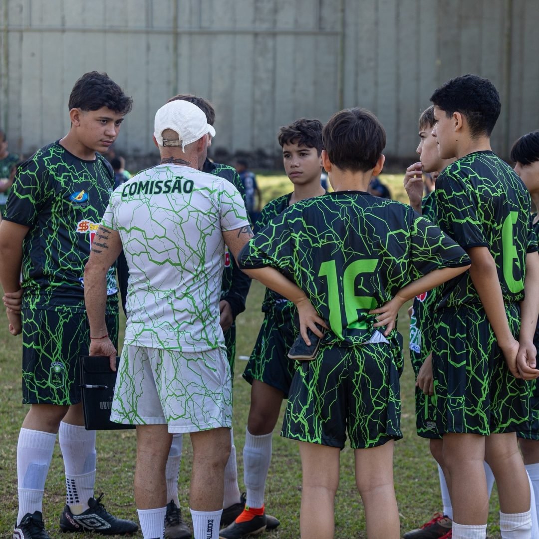 O Técnico Alemãozinho orienta seus comandados do Uirapuru Iate Clube - Foto: @raposo.fotografia