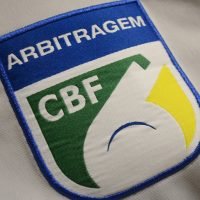 CBF profissionaliza arbitragem e define equipe fixa para o Brasileirão 2026