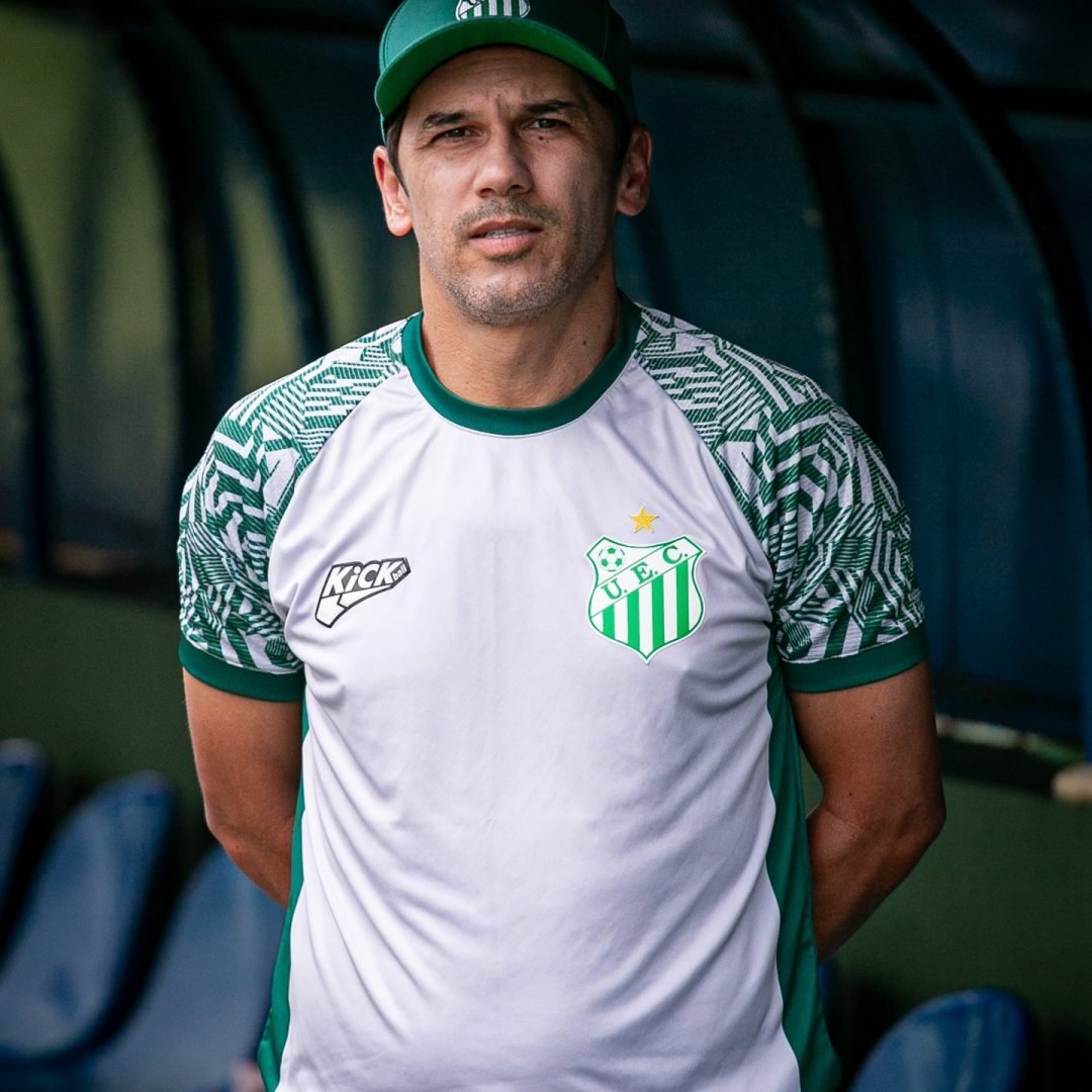 Técnico Lúcio Flávio - Foto: @mancheteesportiva
