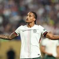 A Lei do Ex funcionou mais uma vez. João Pedro marcou dois gols  para o Chelsea, contra o Fluminense, seu ex-clube, na semifinal do Mundial de Clubes - Foto: Dan Mullan/Getty Images/AFP