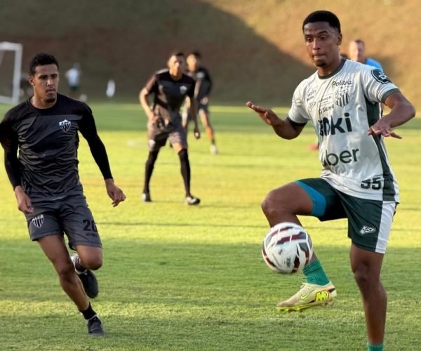 Araxá Esporte vence Uberlândia em jogo-treino e mostra força antes da estreia