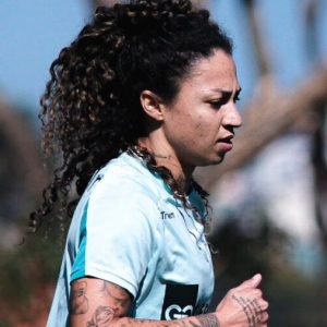 Byanca Brasil se aproxima de volta ao Cruzeiro após recuperação de lesão no tornozelo esquerdo