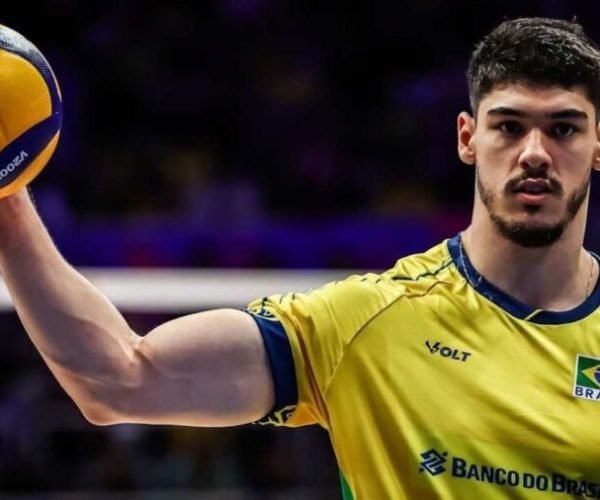 O Ponteiro Henrique Honorato, atleta da Seleção Brasileira de Vôlei Masculino -  Foto: Divulgação/FIVB