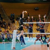 Monte Carmelo vira duelo equilibrado e estreia com vitória no Campeonato Mineiro de Vôlei
