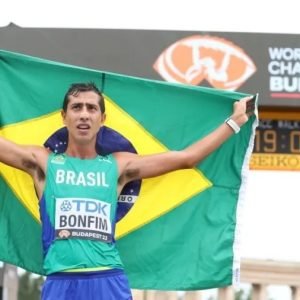 Caio Martins conquistou medálha histórica no Mundial de Marcha Atlética - Foto/Imagem: Michael Steele/Getty Images
