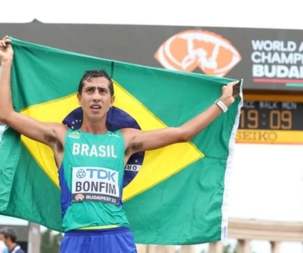 Caio Martins conquistou medálha histórica no Mundial de Marcha Atlética - Foto/Imagem: Michael Steele/Getty Images