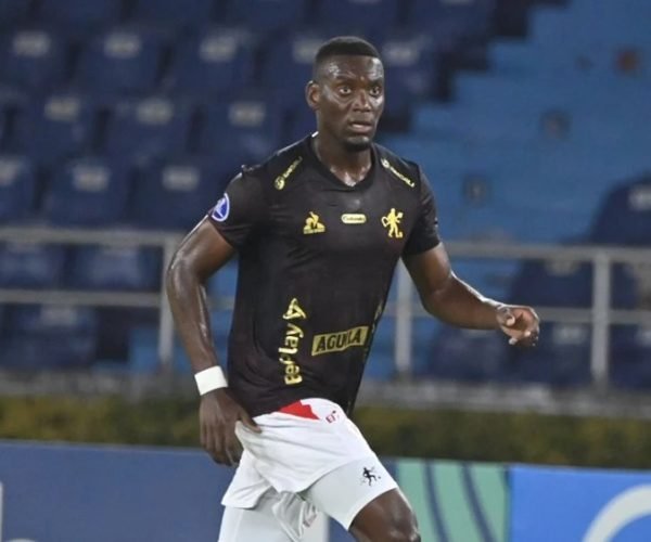 O zagueiro Brayan Medina entra no radar de contratações do Cruzeiro - Foto: Divulgação/América de Cali-COL