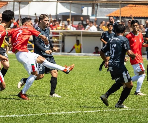 O Nacional foi até Ituiutaba e não conseguiu superar o Boa Esporte que venceu por 2 a 0 - Foto: @boaesporteclube