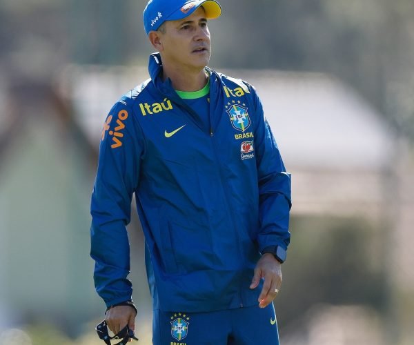 Técnico Dudu Patetuci convoca jogadores mineiro para Seleção Brasileira Sub-17 - Foto:  @dudupatetuici