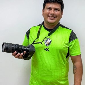 Vitor Hugo Kos é eleito o melhor repórter fotográfico do Módulo II 2026