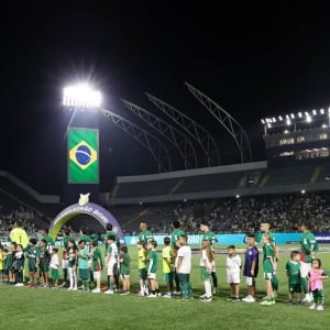 Palmeiras vence o Fluminense, mas erro no tiro de saída gera debate sobre arbitragem na Série A