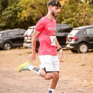 Daniel Fuzaro momento de interação com a natureza - Foto: Acervo pessoal Daniel Fuzaro