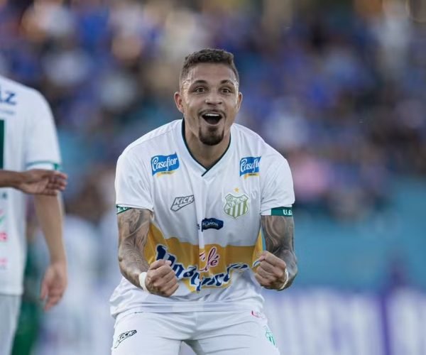 Geovane renovou contrato com Uberlândia para temporada 2026 - Foto: Mateus Dutra