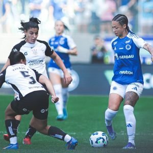 No primeiro duelo decisovo do Brasileiro Feminino Cruzeiro e Corínthians ficaram no 2 a 2 - Foto: Gustavo Martins/Cruzeiro