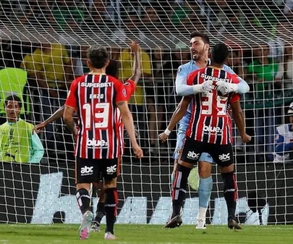 São Paulo venceu o Nacional de Medelin nos pênalatis e avança na Libertadores - Foto: Rubens Chiri/Saopaulofc.net
