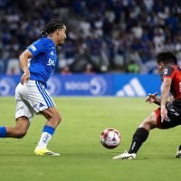 Cruzeiro bate Pouso Alegre no fim, confirma favoritismo e retorna vai à final do Mineiro 2026