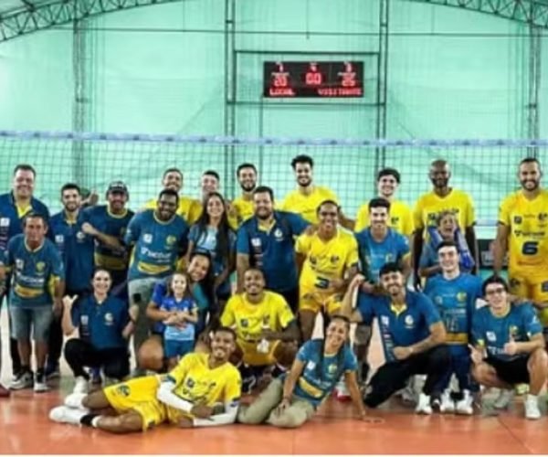 Araguari termina Campeonato Mineiro de Vôlei com uma grande vitória sobre Monte Carmelo - Foto: Araguari/Divulgação