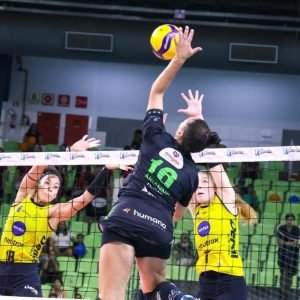 Praia Clube conquistou importante vitória sobre o Maringá na Superliga Feminina de Vôlei - Foto: Eduardo Maroldi/Divulgação