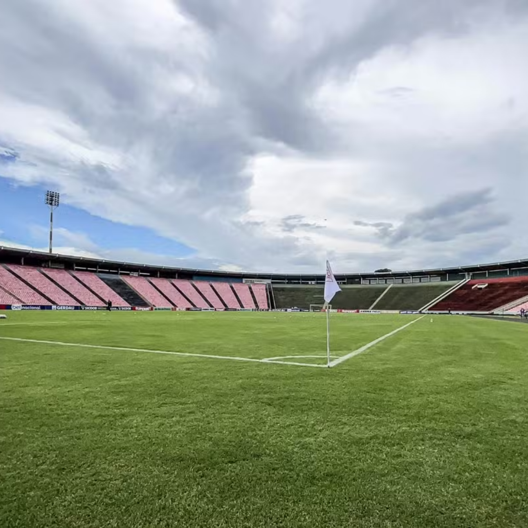 Uberlândia estreia no Parque do Sabiá contra o América-MG — Foto: Otávio Silva