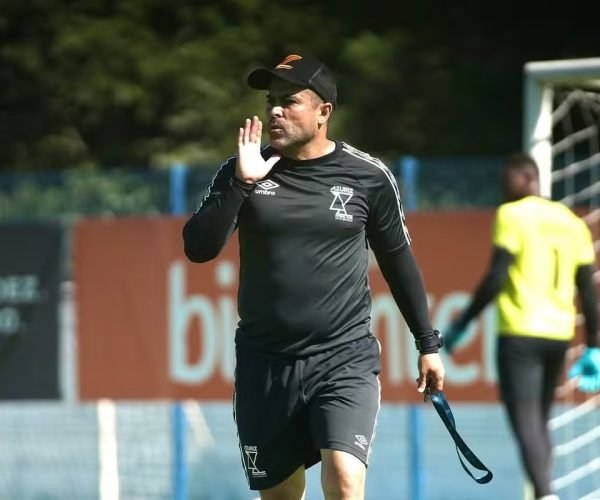 Cícero Júnior chega ao Uberlândia vindo do Azuriz seu último clube - Foto: Mauricio Moreira / Azuriz