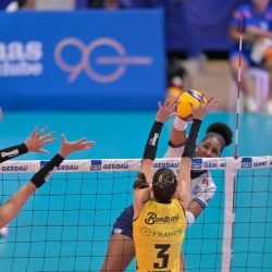 Praia Clube vence Minas de virada e decide o Sulamericano de clubes feminino de vôlei - Foto: Fred Magno/O Tempo 