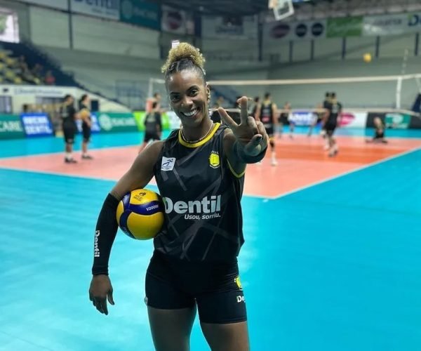 A ponteira norte-americana Pri Souza renova com o Praia Clube e segue para sua terceira temporada no clube - Foto: Reprodução/Instagram