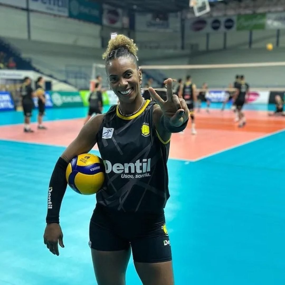 A ponteira norte-americana Pri Souza renova com o Praia Clube e segue para sua terceira temporada no clube - Foto: Reprodução/Instagram