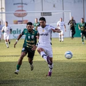 Souza (verde) e Treze/PB serão adversários no Grupo 3 do Brasileirão Série D em 2005 - Foto: Luciano Soares